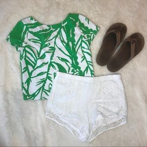 🌴LILLY PULITZER GREEN WHITE PALM CROP TOP🌴